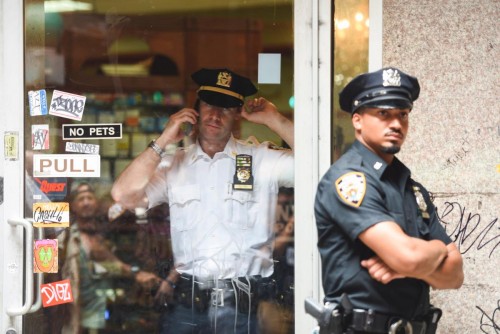 纽约惊现行尸走肉 突击检查问题源-热点|居外网