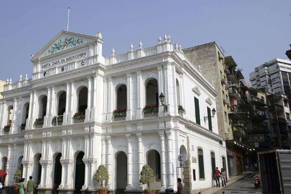 疑问:澳门房价100万能买多大