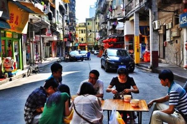 台湾的人均收入_台湾收入和开支(2)