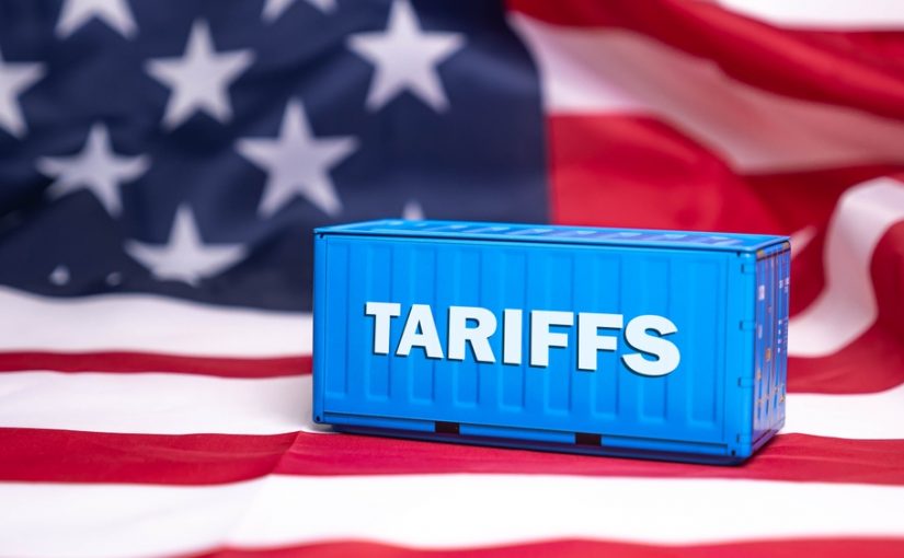 (简体中文) 特朗普陷入内外交困 贸易战进退两难 | 居外专栏